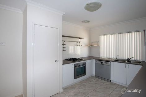 Property photo of 1 Village Lane Success WA 6164