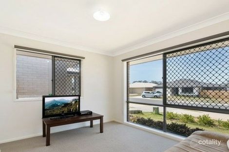 Property photo of 7 Walker Circuit Flagstone QLD 4280