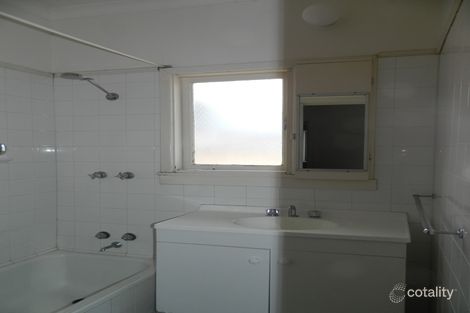 115 Hale Rd, Forrestfield, WA 6058