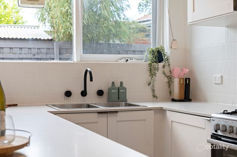 Property photo of 4/4 Kokaribb Road Carnegie VIC 3163