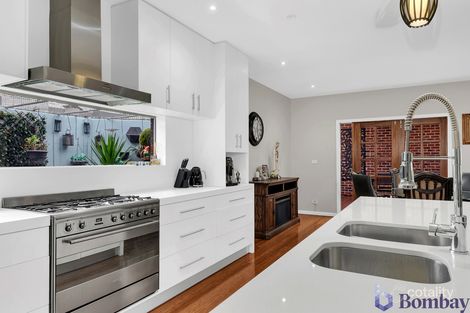 Property photo of 39 Cascade Terrace Craigieburn VIC 3064