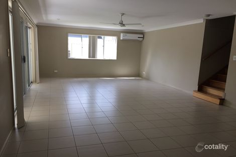 Property photo of 3 Caragh Crescent Oxenford QLD 4210