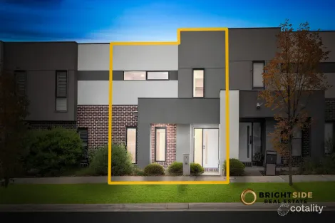 Property photo of 5 Talmalmo Lane Clyde North VIC 3978