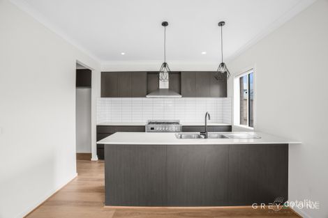 Property photo of 9 Bessie Street Mambourin VIC 3024