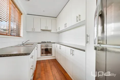 Property photo of 40 Ventnor Crescent Coolaroo VIC 3048