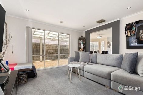 Property photo of 7 Kalastaire Grove Berwick VIC 3806