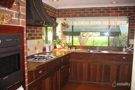 Property photo of 10 Burkinshaw Road Glen Forrest WA 6071