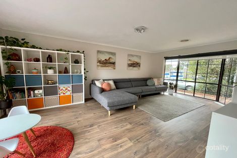 Property photo of 30 Carrington Crescent Carrum Downs VIC 3201