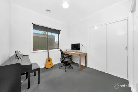 Property photo of 10 Clover Drive Rockbank VIC 3335