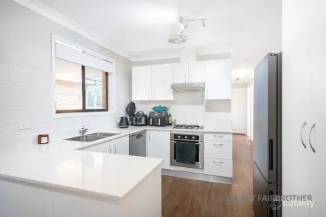 Property photo of 23 Trumper Place Windradyne NSW 2795