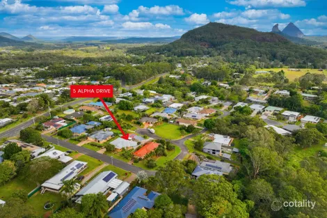 5 Alpha Dr, Glass House Mountains, QLD 4518