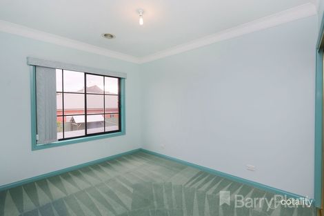 Property photo of 5 Tollkeepers Parade Attwood VIC 3049