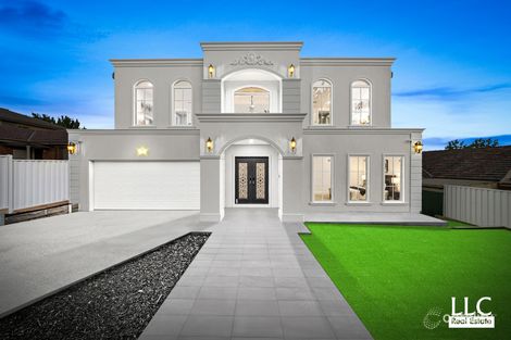 14 HOWELL DR, MOUNT WAVERLEY, VIC 3149