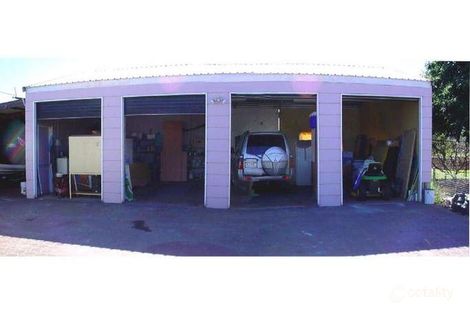 11 Welcombe Ave, Rockville, QLD 4350