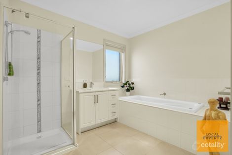 Property photo of 9 Burrawang Close Brookfield VIC 3338