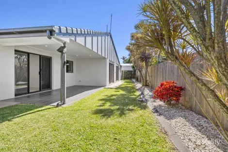 Property photo of 2/10 Malkana Crescent Buddina QLD 4575