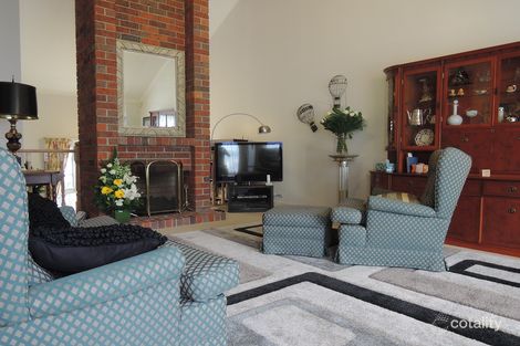 Property photo of 2/17 Dehnert Street Doncaster East VIC 3109