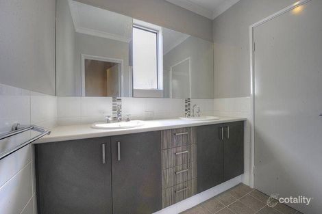 Property photo of 13 Anhinga Trail Dudley Park WA 6210