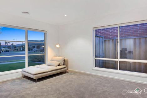Property photo of 30 Hargrave Avenue Point Cook VIC 3030