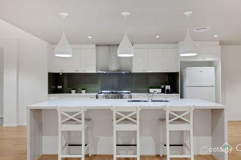 Property photo of 30 Hargrave Avenue Point Cook VIC 3030