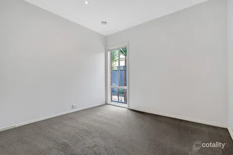 Property photo of 32 Girraween Crescent Craigieburn VIC 3064