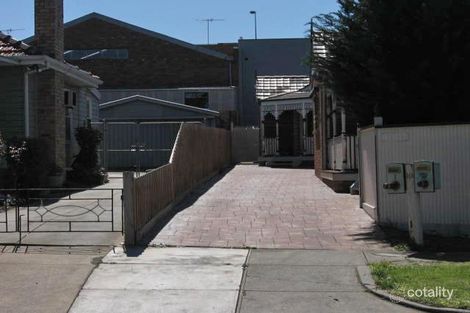 2/10 Haldane Rd, Niddrie, VIC 3042