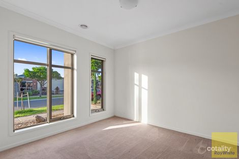 Property photo of 6 Chamberlain Way Williams Landing VIC 3027