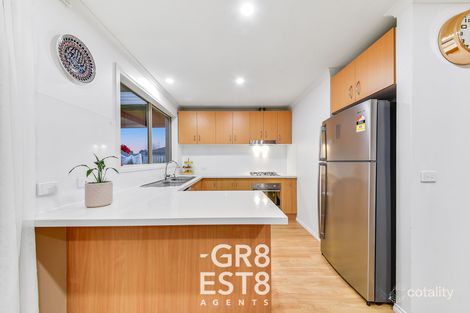 Property photo of 31 Kulkami Way Cranbourne West VIC 3977