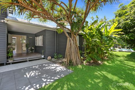 Property photo of 5 Lake Weyba Drive Noosaville QLD 4566