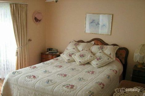 Property photo of 21 Quinn Place Prairiewood NSW 2176