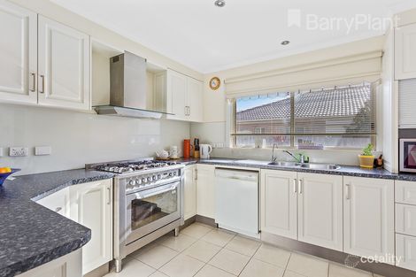 Property photo of 8 Fabriano Place Narre Warren South VIC 3805
