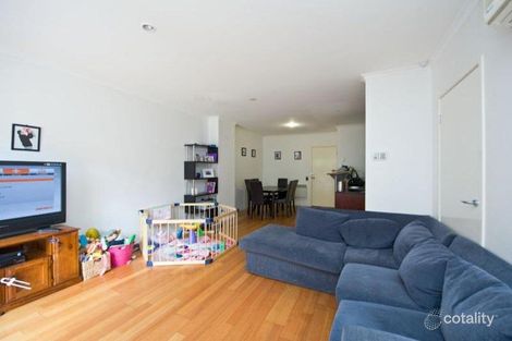 Property photo of 21 Ribbony Walk Maribyrnong VIC 3032