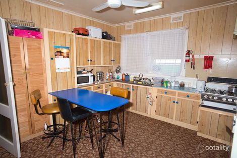 Property photo of 8 Oak Avenue Benalla VIC 3672