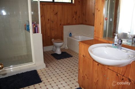 Property photo of 31 Wattle Avenue Macquarie Fields NSW 2564