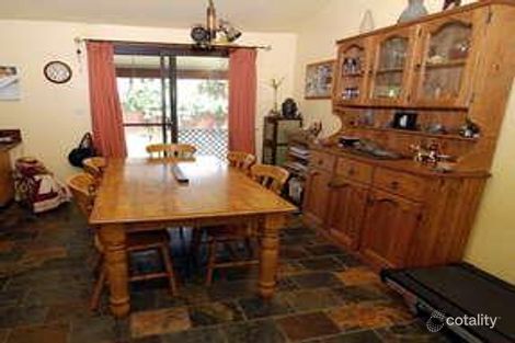 Property photo of 32 Amazon Place St Clair NSW 2759