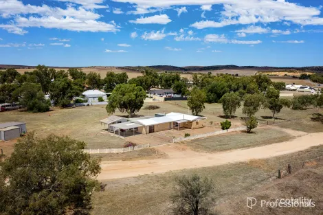 1 River Rd, Nabawa, WA 6532