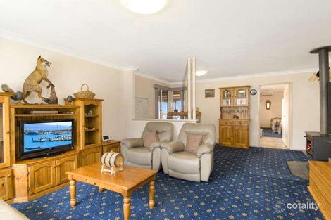 Property photo of 11 Chippendale Place Helensburgh NSW 2508