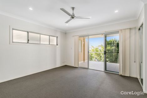 Property photo of 2/17 Nevenia Street Labrador QLD 4215