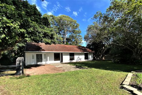22 Hamilton Pde, Macleay Island, QLD 4184