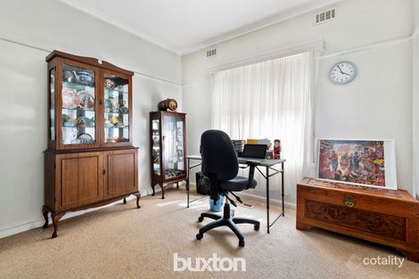 Property photo of 26 Parkmore Road Bentleigh East VIC 3165