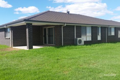 Property photo of 58 Holmwood Drive Dubbo NSW 2830