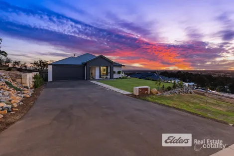 Property photo of 14 Delaware Loop Roelands WA 6226