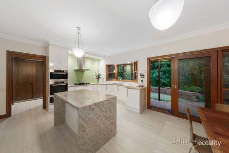 Property photo of 6 Warrick Grove Templestowe VIC 3106