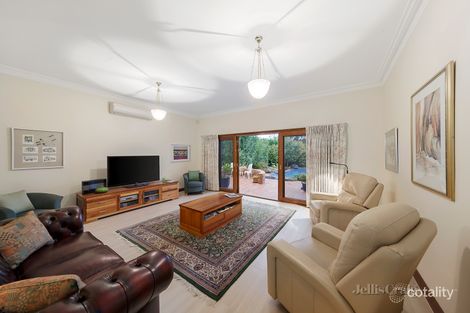Property photo of 6 Warrick Grove Templestowe VIC 3106