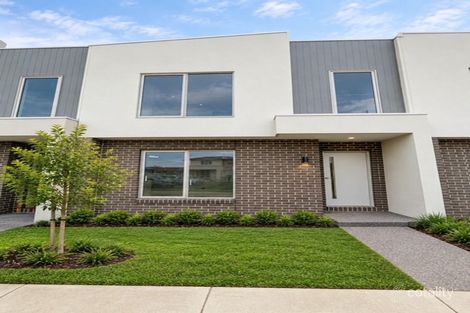 98 Plane Ave, Mambourin, VIC 3024