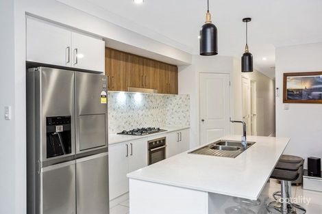 Property photo of 41 Helsinki Street Spring Mountain QLD 4300