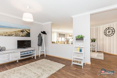 Property photo of 9/59 Third Avenue Kelmscott WA 6111