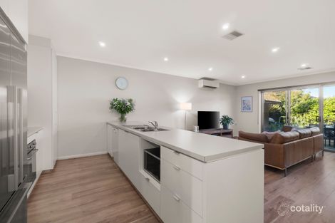 Property photo of 9 Grove Way Wantirna South VIC 3152
