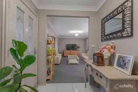 Property photo of 62 Oxley Circle Dubbo NSW 2830
