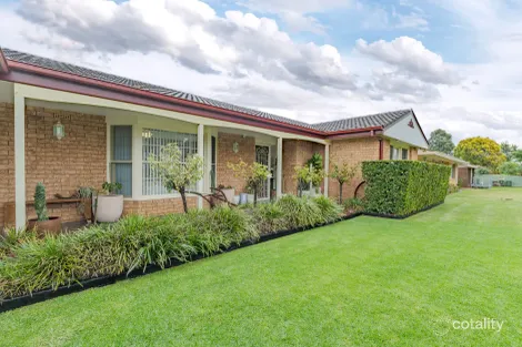 Property photo of 62 Oxley Circle Dubbo NSW 2830